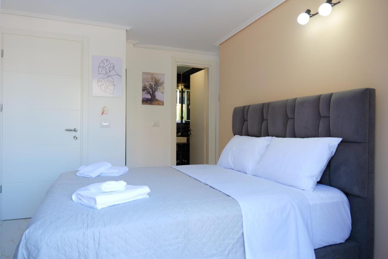 Elite Hotel Sarande Bagian luar foto