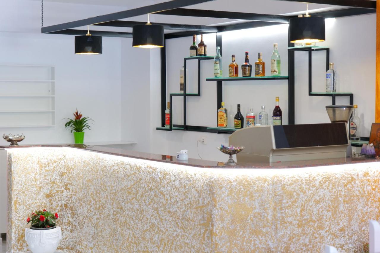 Elite Hotel Sarande Bagian luar foto