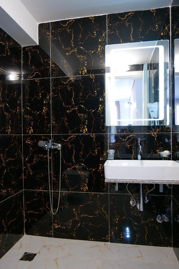 Elite Hotel Sarande Bagian luar foto