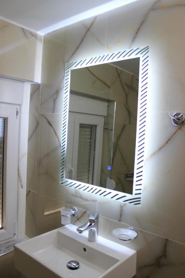 Elite Hotel Sarande Bagian luar foto