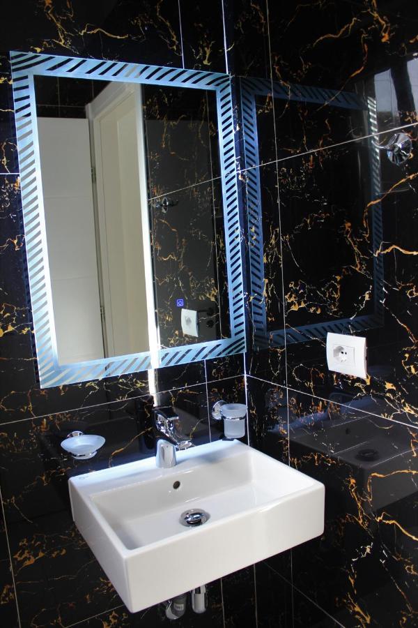 Elite Hotel Sarande Bagian luar foto