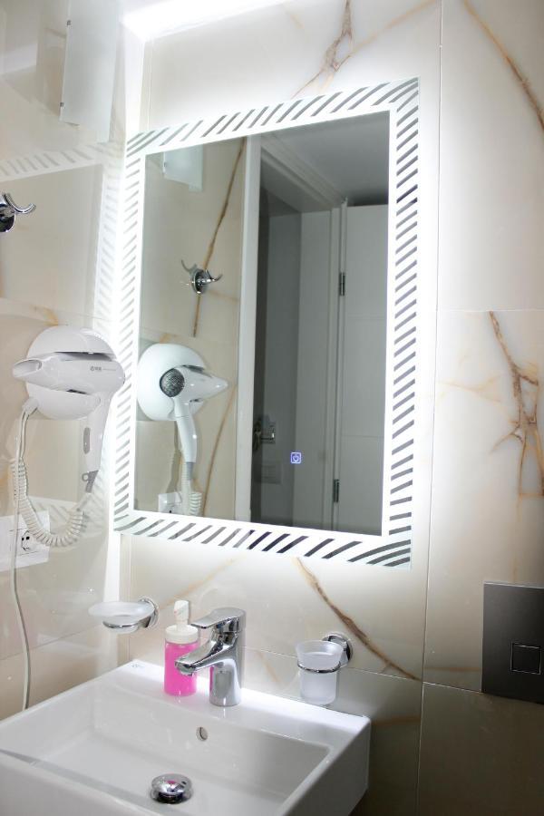Elite Hotel Sarande Bagian luar foto