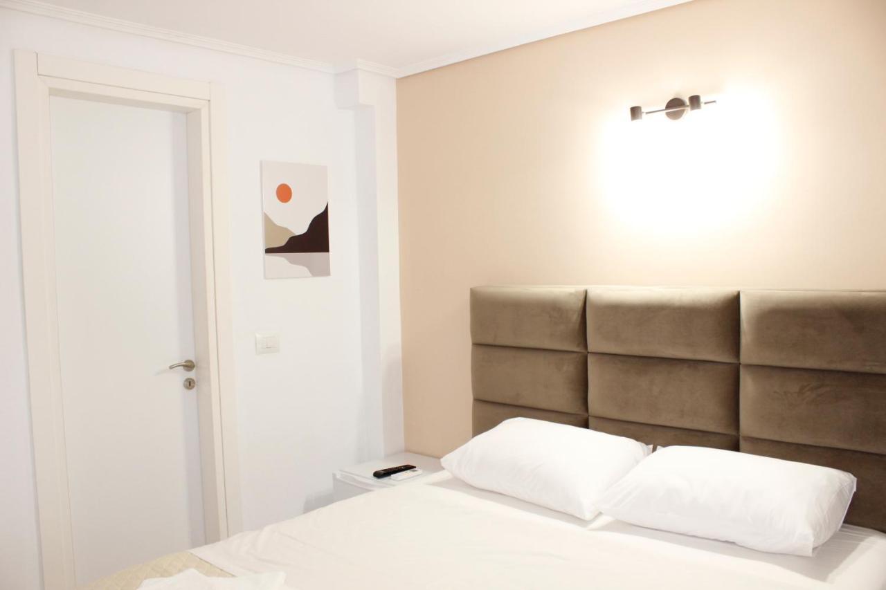 Elite Hotel Sarande Bagian luar foto