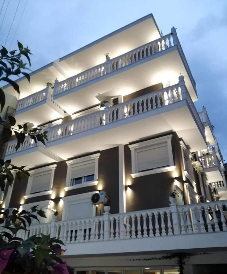 Elite Hotel Sarande Bagian luar foto